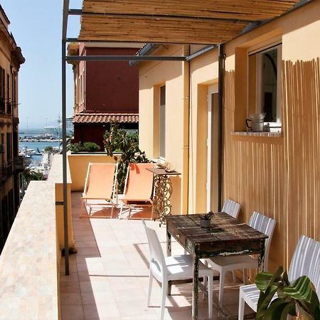 Appartamento Con Terrazza Panoramica In Marina. カリアリ エクステリア 写真